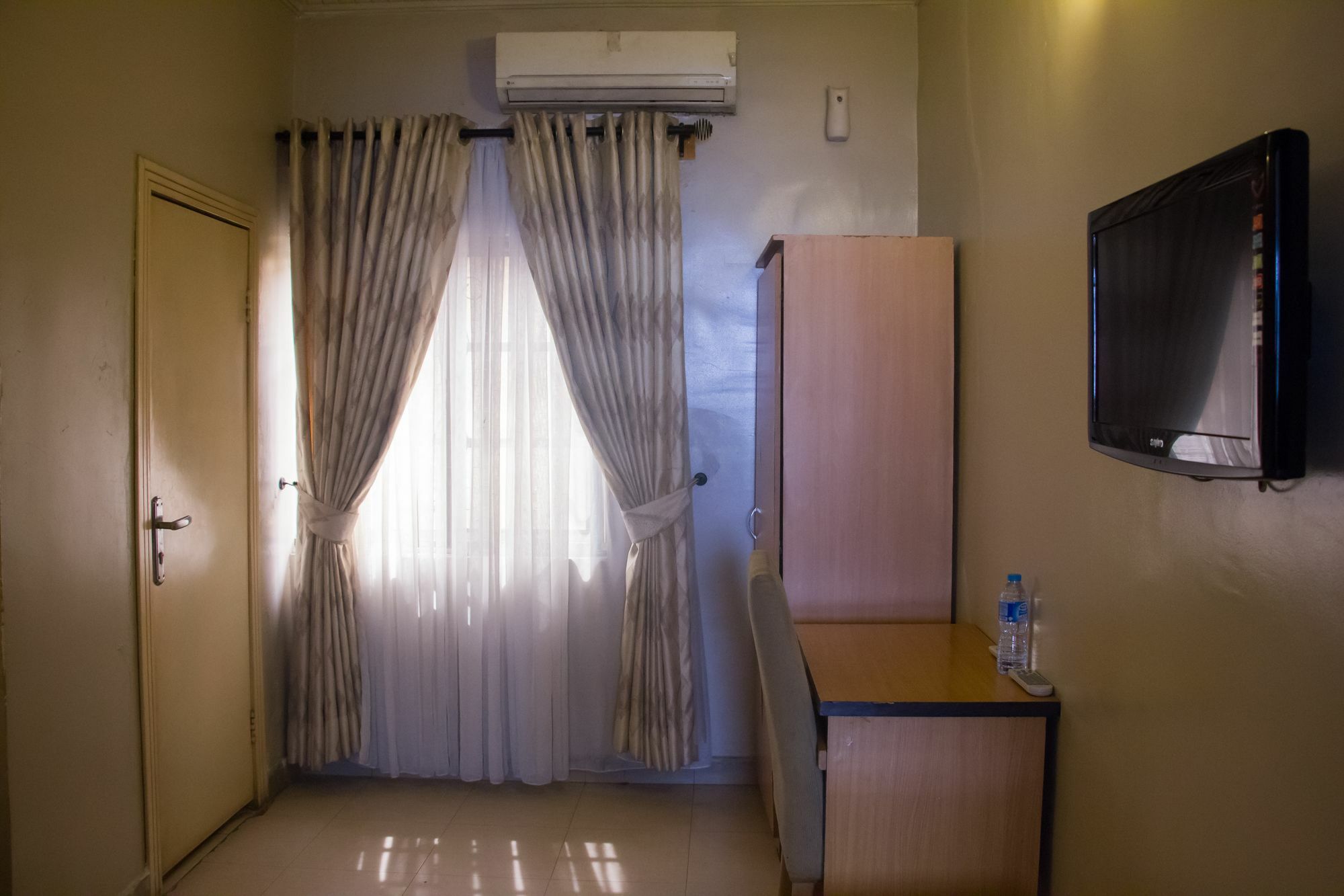 لاغوس Dv8 Hotel المظهر الخارجي الصورة