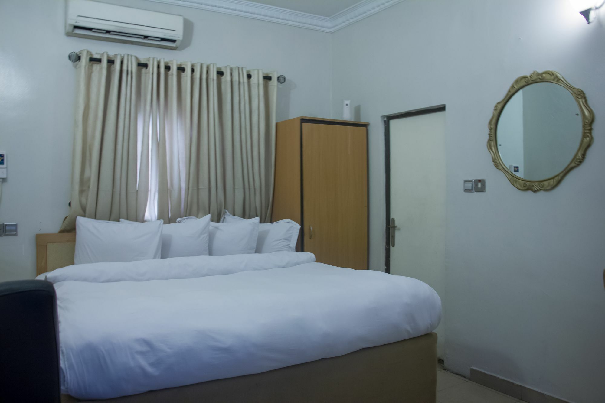 لاغوس Dv8 Hotel المظهر الخارجي الصورة
